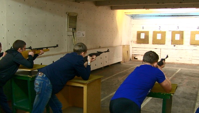 В Первоуральском политехникуме прошли соревнования по пулевой стрельбе