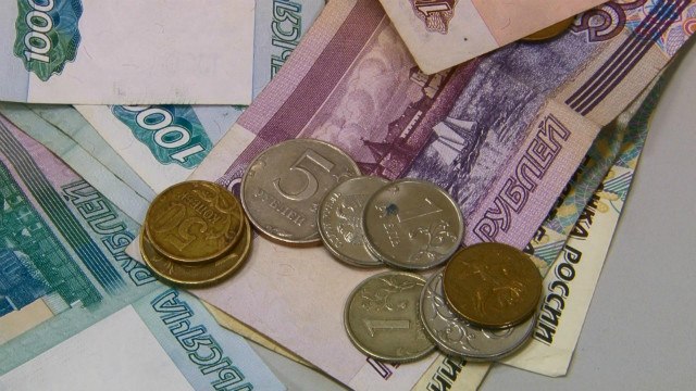 Госдума повысила МРОТ на 300 рублей