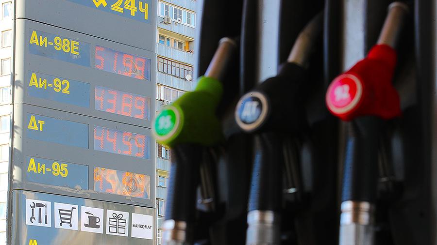 Госрегулирование цен на бензин предложили депутаты