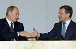 Путин и Медведев отчитались о своих доходах