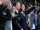 Медведев предложил Путину баллотироваться в президенты