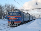 Под пассажирским поездом близ Первоуральска погибли двое мужчин, один ранен