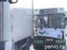 В Первоуральске рейсовый автобус столкнулся с фурой