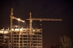 В Свердловской области будут наказывать строителей, работающих по ночам