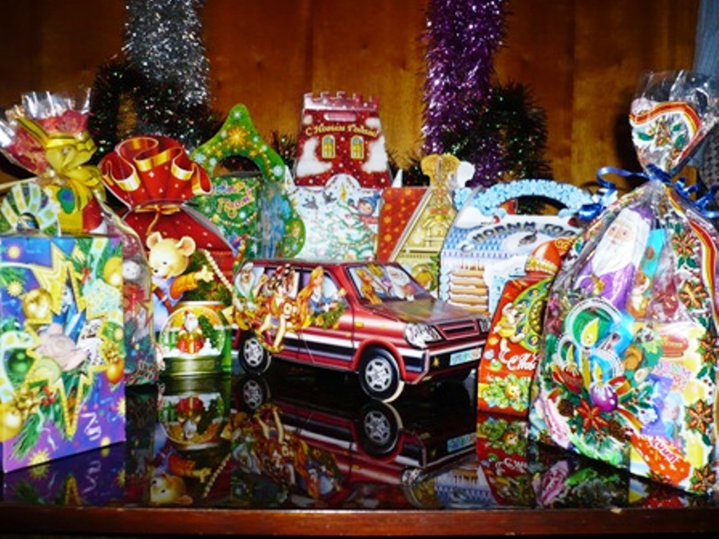 На Среднем Урале 15% сладких новогодних подарков реализуются с нарушениями