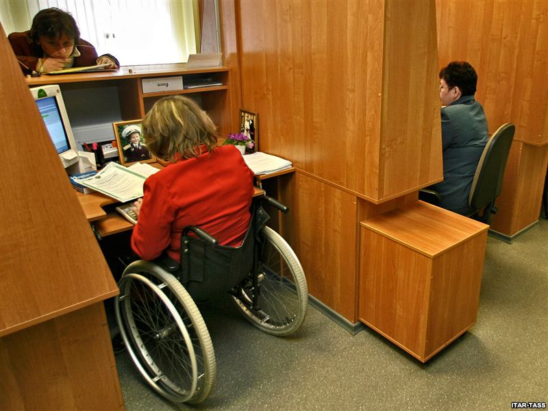 Малый бизнес обяжут нанимать инвалидов