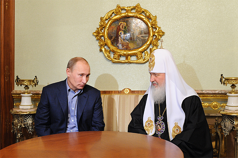 Блогеры: В.Путин на встрече с патриархом прочитал речь "второй свежести"