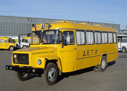 Сотрудники ГИБДД проверили школьные автобусы