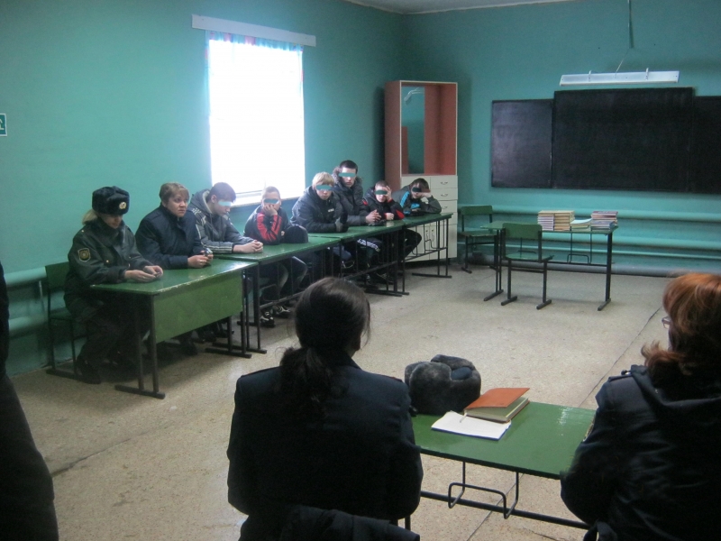 Полиция Первоуральска организовала для «трудных» подростков экскурсию в исправительную колонию