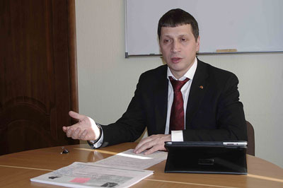В Первоуральске прошло совещание с министром спорта Свердловской области. Видео