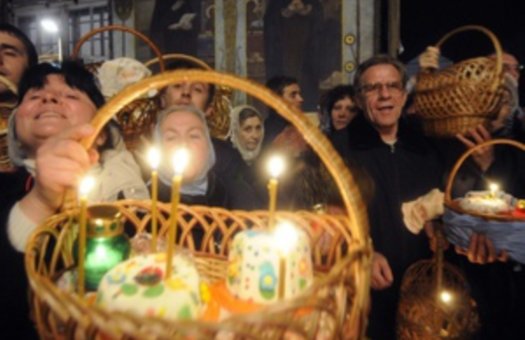 В пасхальных богослужениях приняли участие 42 тыс. свердловчан
