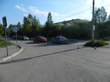 На пешеходном переходе по улице Строителей машина сбила 9-летнего ребёнка