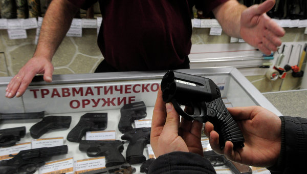 Россияне высказались за запрет на продажу "травматики"