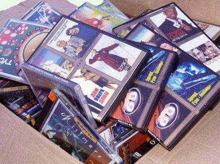 В магазине Новоуткинска изъяли из продажи контрафактные DVD- диски