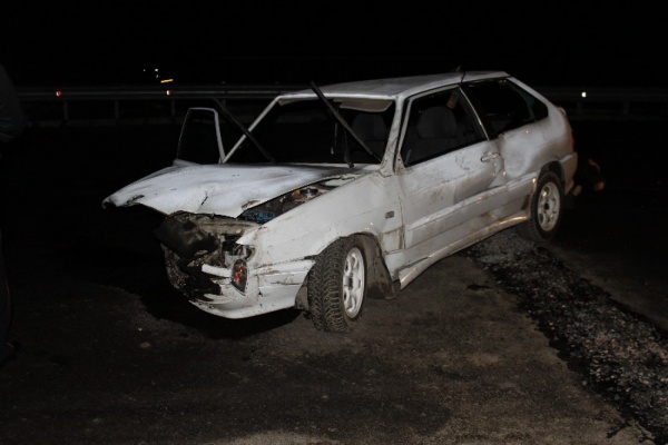 На трассе Пермь-Екатеринбург неизвестный водитель сбил двух пешеходов и скрылся с места аварии