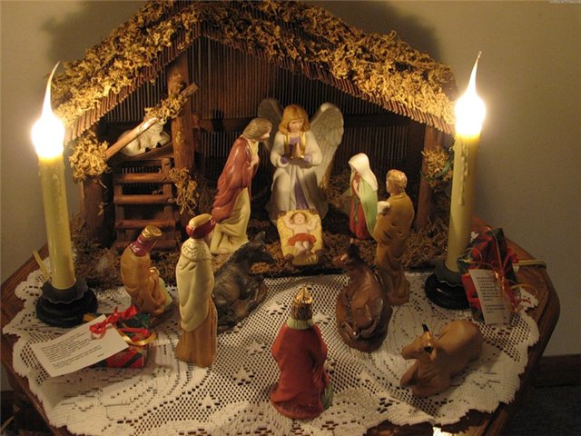 Западные христиане отмечают Рождество Христово. Видео