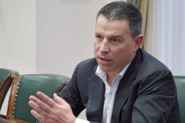 Басманный суд Москвы получил материалы ходатайства об аресте совладельца ЧТПЗ Андрея Комарова. Мера пресечения будет избрана сегодня