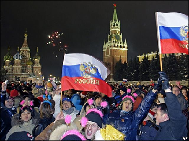 Среди россиян заметно уменьшается число сторонников западного пути развития