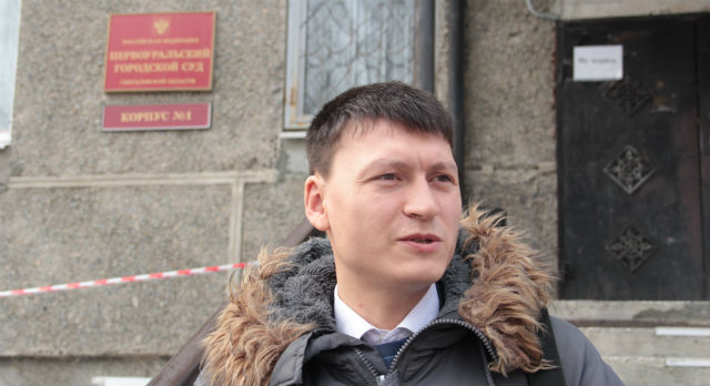 Первоуральский радиоведущий продолжает судиться с работодателем из-за простуды. Видео