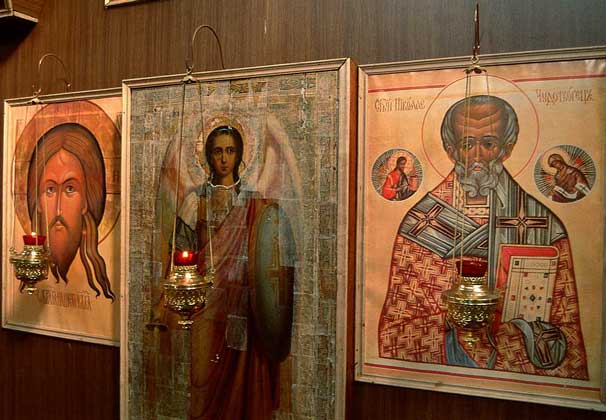 Свердловские власти купили 11 икон за 615 тысяч