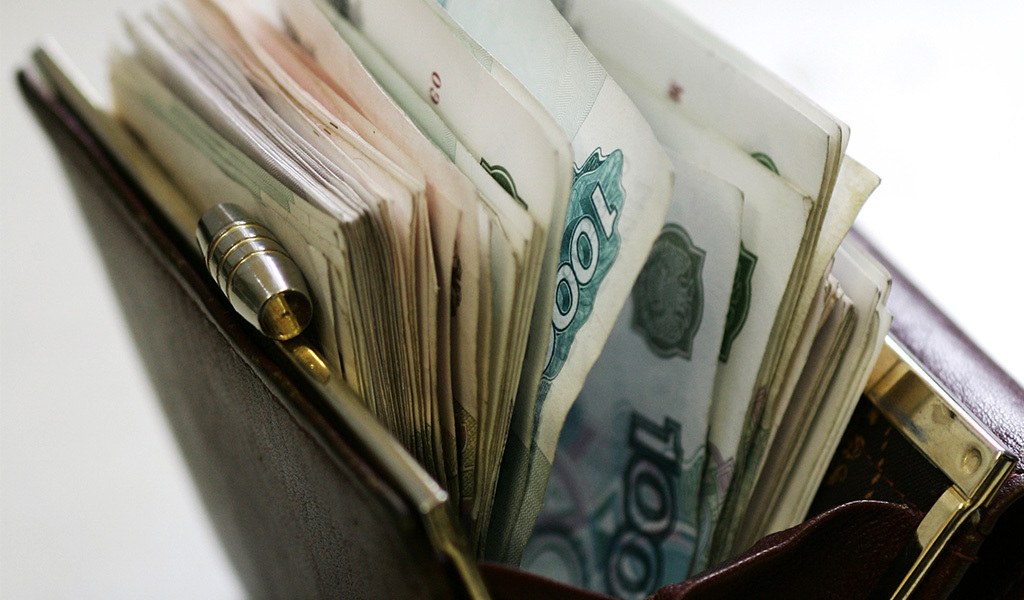 ВЦИОМ: большинство россиян тратит все доходы на текущие нужды