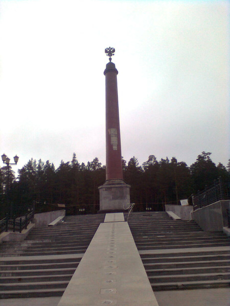 Позорище! В Свердловской области никому нет дела до важного памятника. «Он разрушается уже несколько месяцев...» Фото