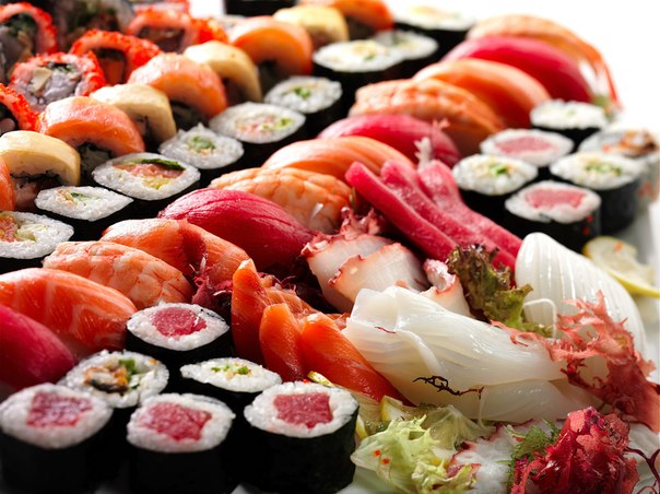 Санврачи призывают быть осторожнее при употреблении суши и роллов в жаркую погоду