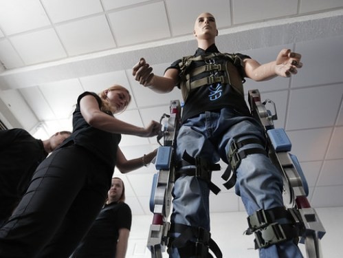 В России набирают добровольцев-инвалидов для испытания экзоскелета