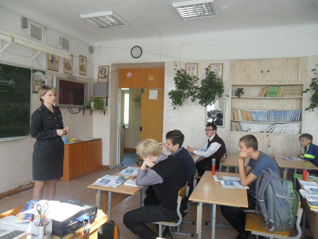 Полицейские посетили школы с лекциями, посвященными Всероссийскому Дню трезвости