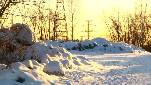 Жителей микрорайона Хромпик беспокоит снежная свалка 