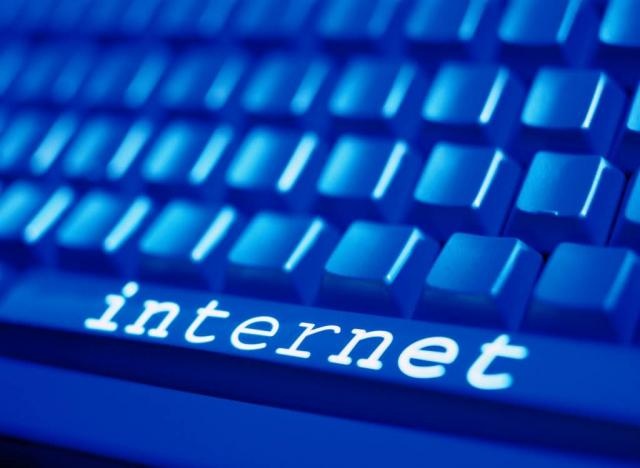 Россиянам предложили высказать своё мнение о "налоге на интернет"
