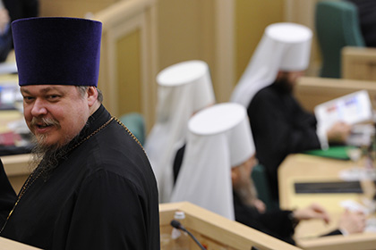 В РПЦ предложили совместить в России монархию и социализм