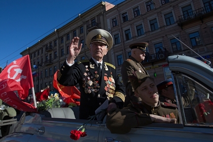 МВД России пересчитало отметивших юбилей Победы на улицах