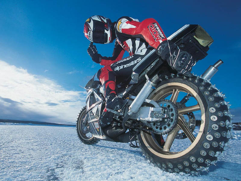 В Госдуме предлагают запретить ездить на мотоцикле зимой