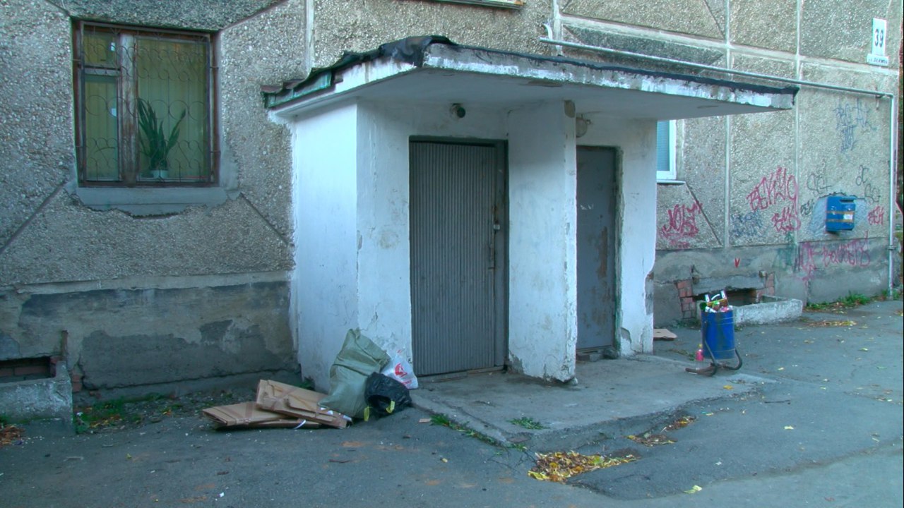 Жители дома на улице Ленина не довольны работой своей управляющей компании