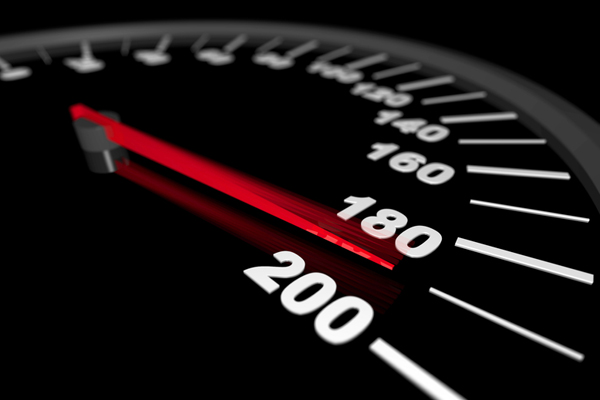 За превышение скорости более чем на 60 км/ч хотят ужесточить наказание