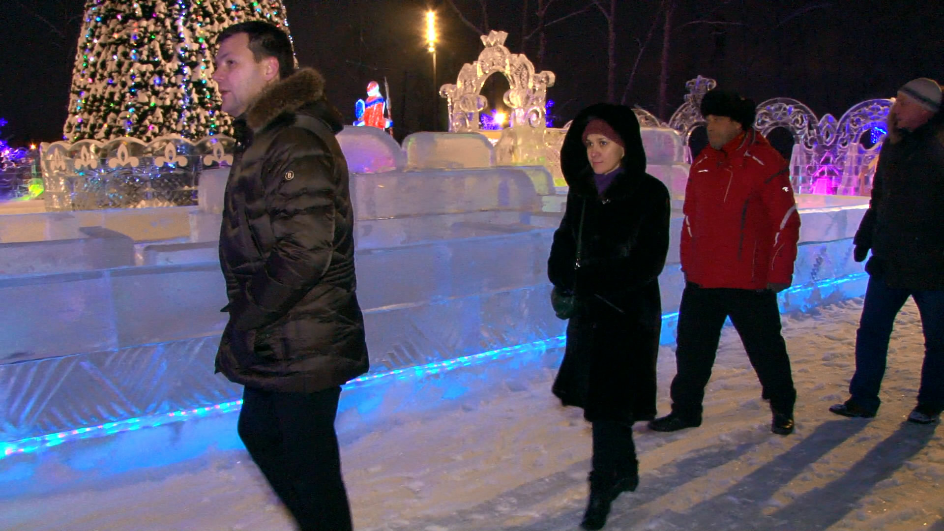 Ледовый городок в Первоуральске проверила специальная комиссия и выявила недочеты