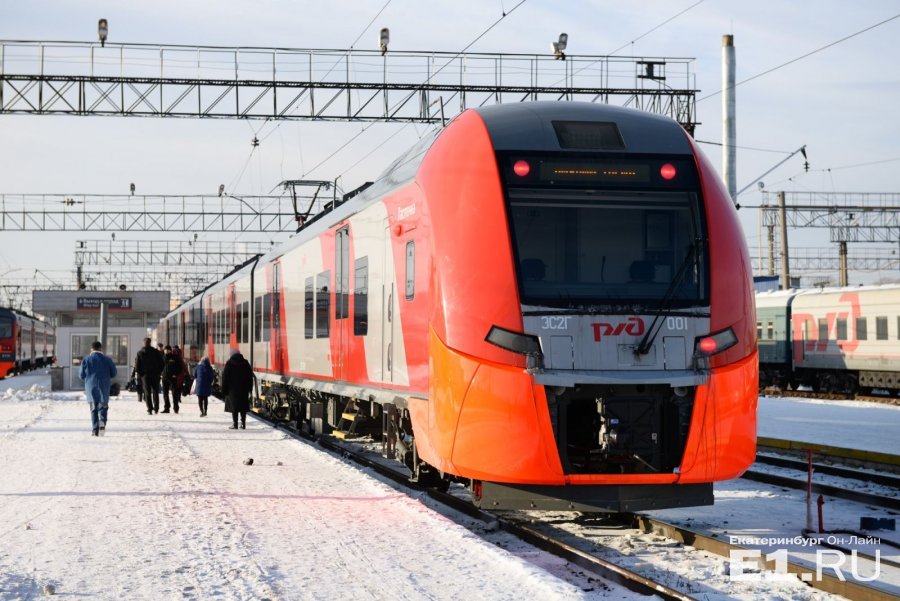 С 9 января Свердловская пригородная компания вводит дополнительные скорые поезда "Ласточка"