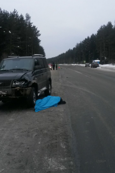 В дорожной аварии под Первоуральском погиб пешеход