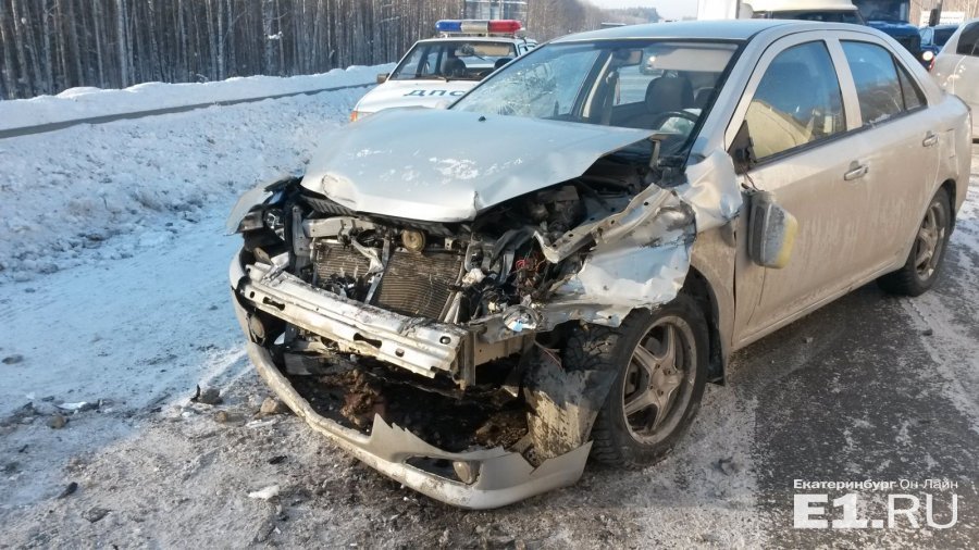 Цепная реакция: 8 машин столкнулись на трассе Пермь - Екатеринбург