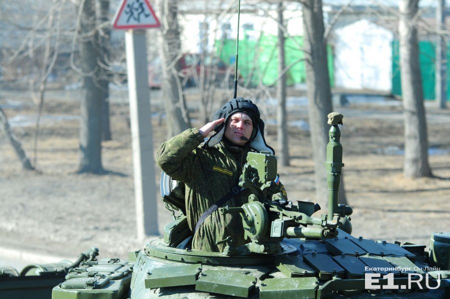 Ракетные войска пригласили родителей новобранцев провести два дня в армии со своими детьми