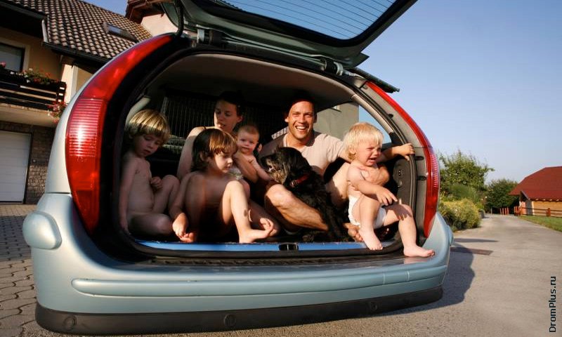 В России растет спрос на большие семейные авто