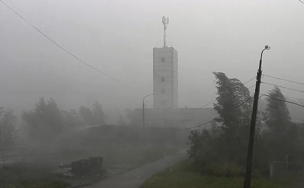 МЧС предупредило о надвигающемся на Свердловскую область урагане