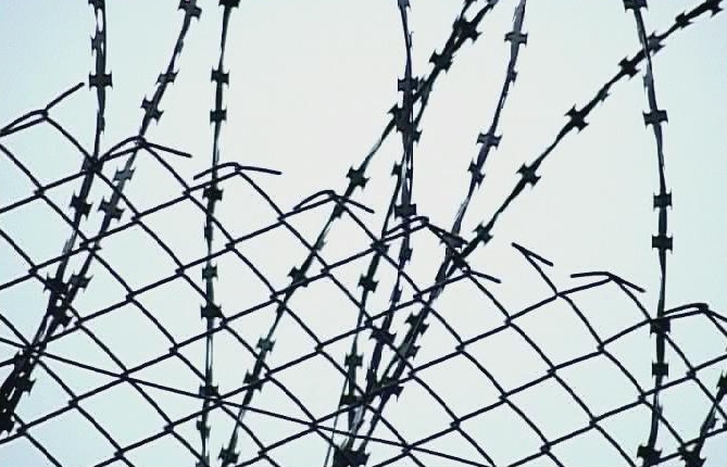Суд приговорил осужденного-поселенца за побег к полутора годам строгого режима