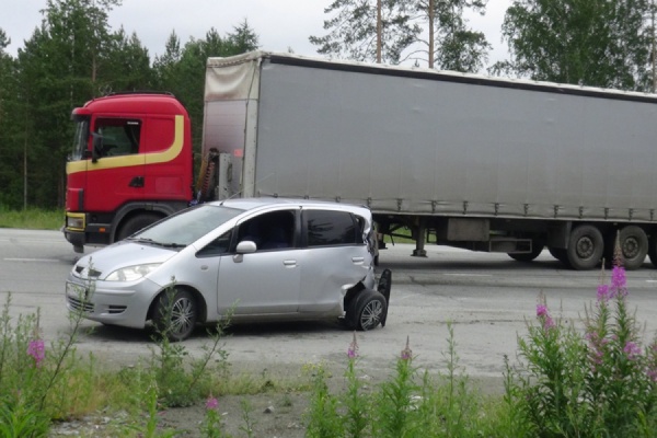 Двое подростков и женщина пострадали в ДТП на автодороге Первоуральск—Екатеринбург