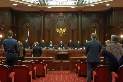 Конституционный суд изучит законность признания крымчан гражданами России