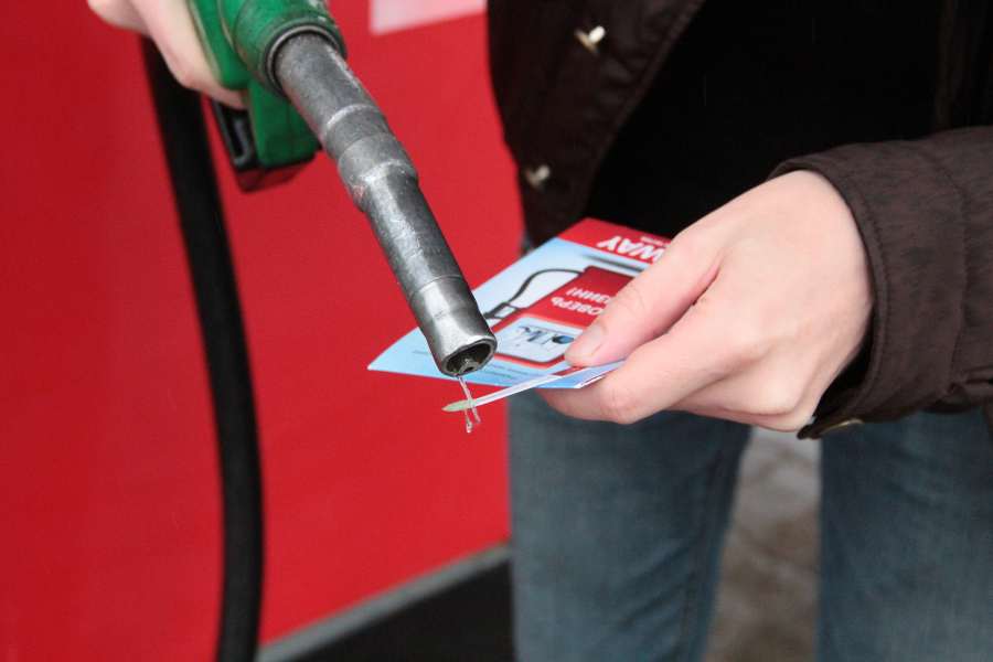 С начала 2016 года в Свердловской области выявили 48 отрицательных проб бензина