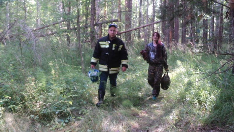 "Одевайтесь ярко": спасатели попросили уральцев не носить в лесу камуфляж