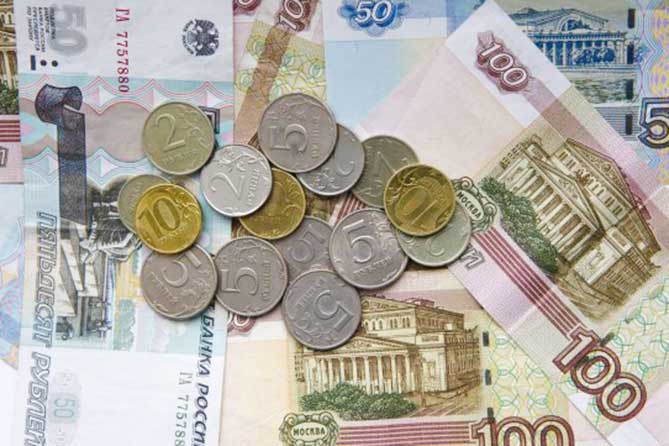 В России 5 млн человек получают минимальную зарплату