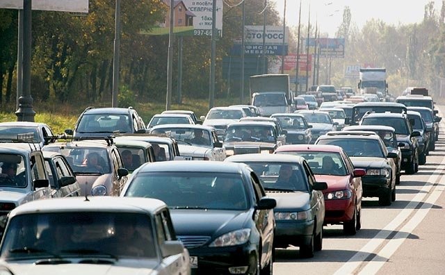 Транспортный налог в Свердловской области "заморозили" на 3 года 
